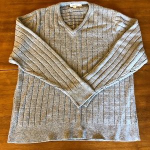 Calvin Klein gray knit v- neck sweater XL